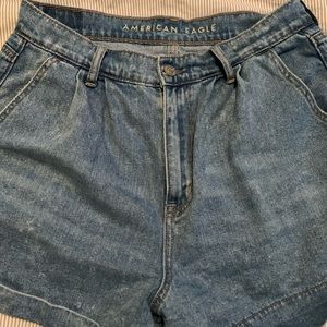 American Eagle mom jean shorts ✨